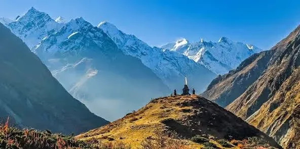 Manaslu Circuit Trek with Tsum Valley